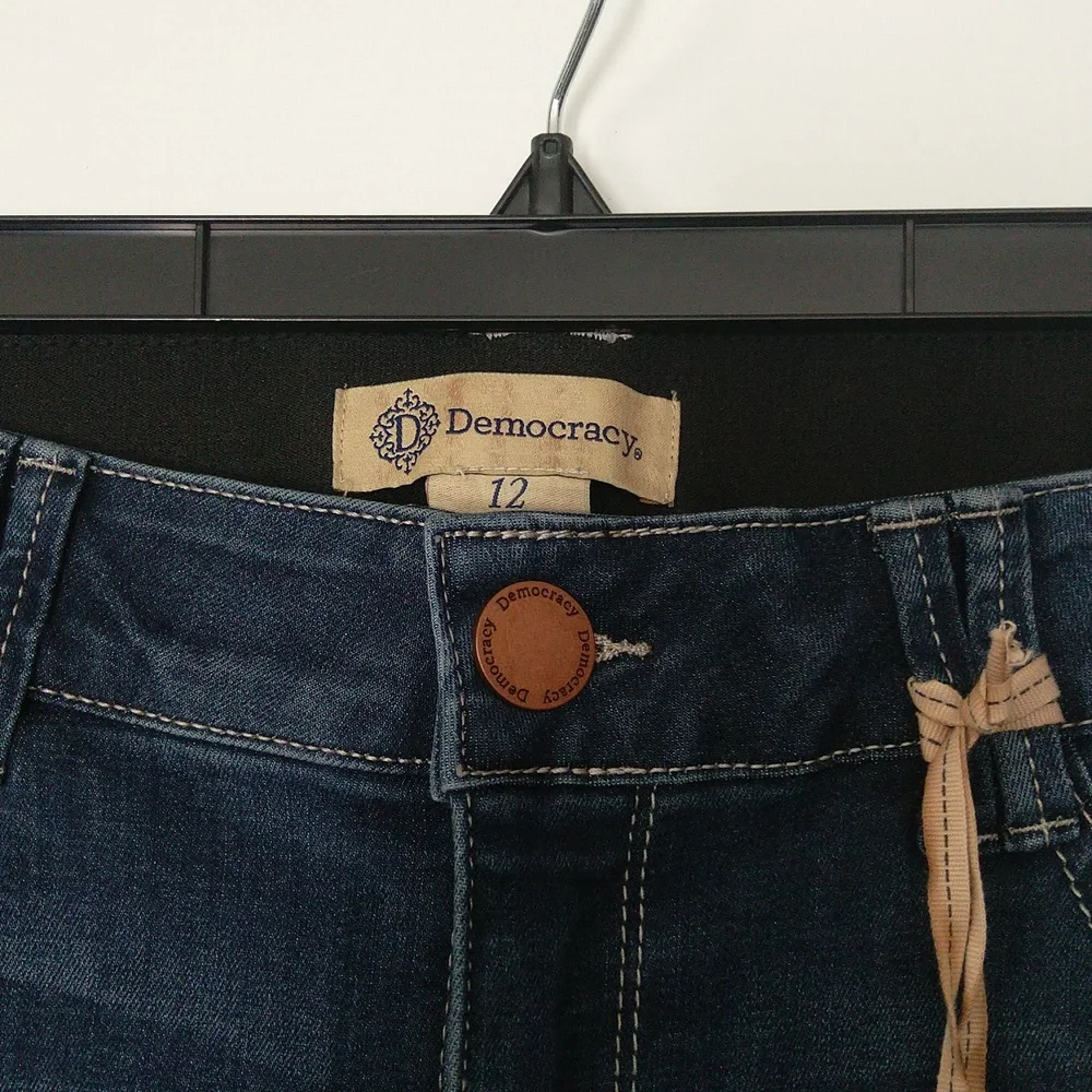 Nwt Democracy Women's Itty Bitty Boot cut Flare Absolution Denim Jeans Sz 12 - Picture 3 of 11